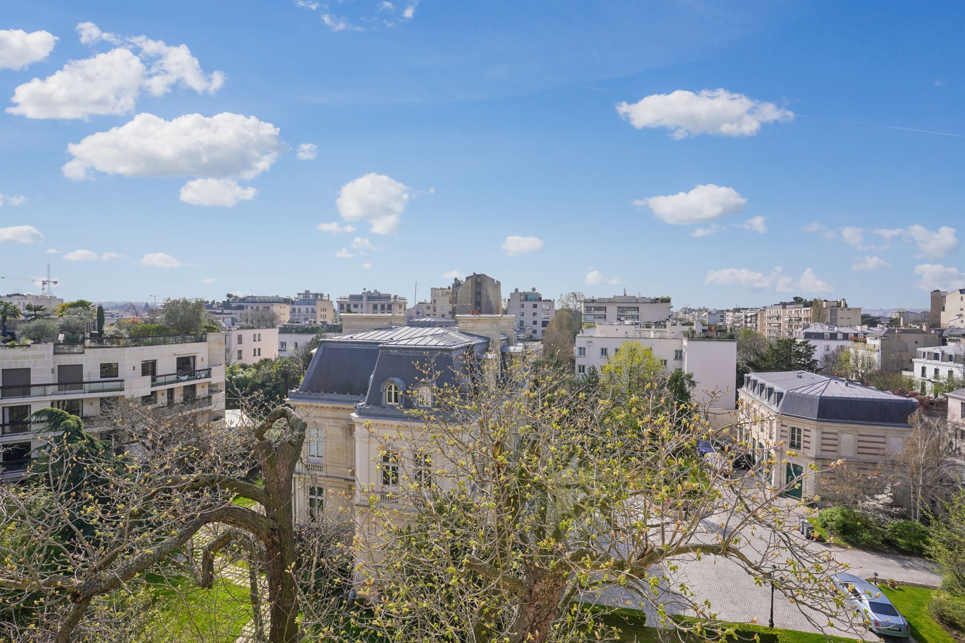 luxury apartment 7 Rooms for sale on NEUILLY SUR SEINE (92200)