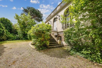 Sale Mansion (hôtel particulier) La Celle-Saint-Cloud 10&nbsp;Rooms 545&nbsp;m²