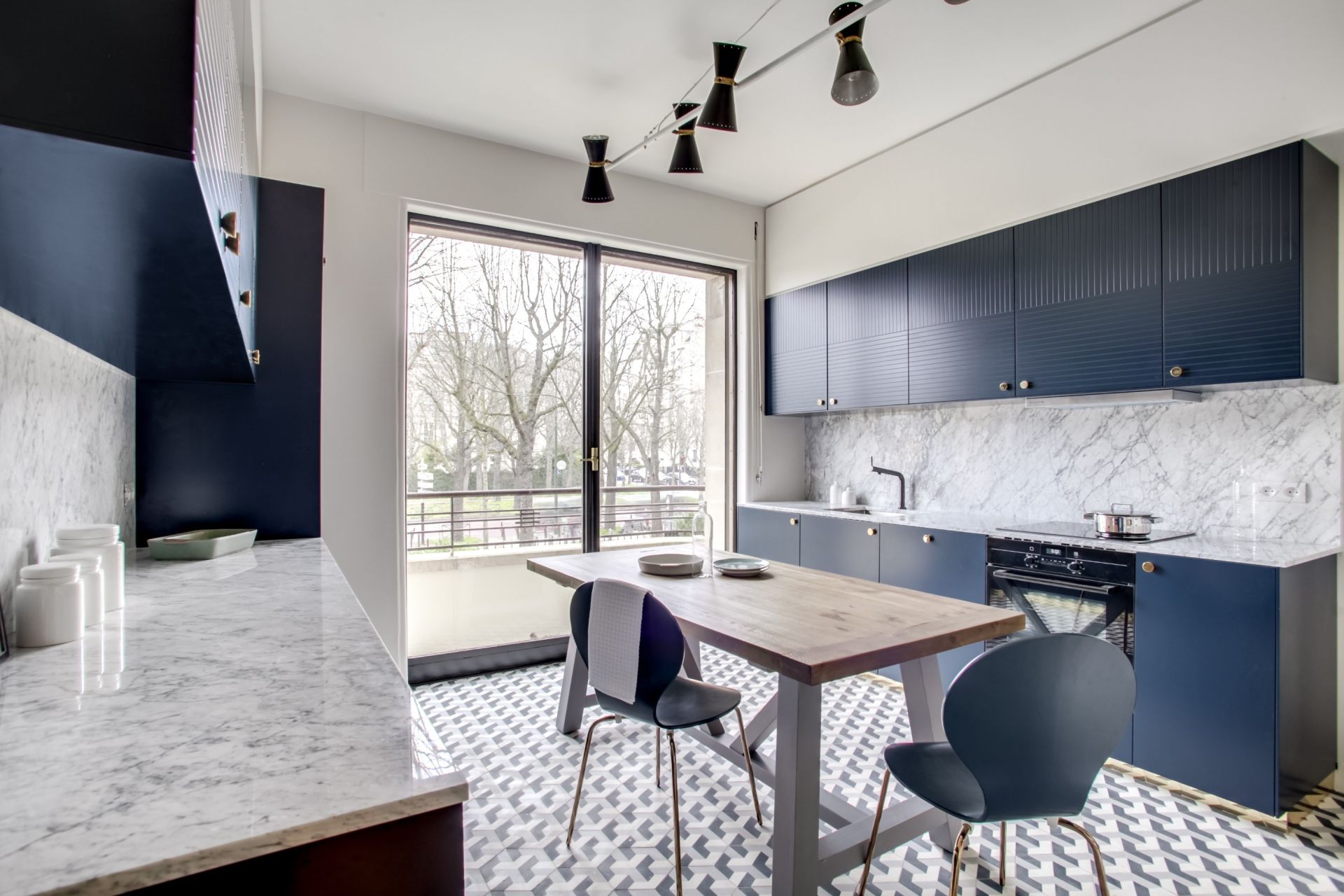 luxury apartment 6 Rooms for sale on PARIS (75016)