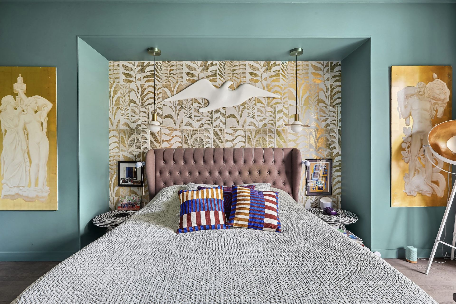 luxury apartment 6 Rooms for sale on PARIS (75016)