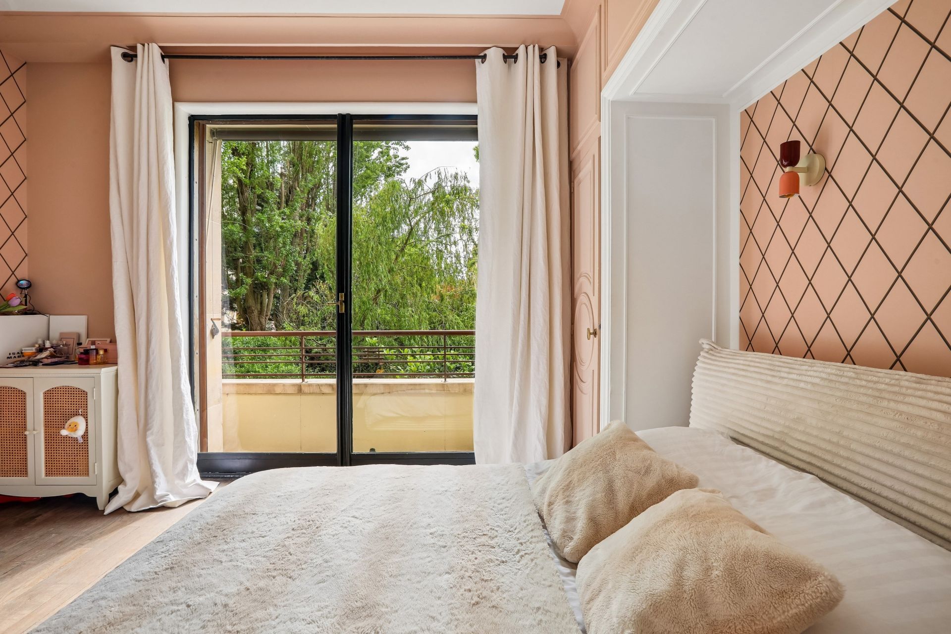 luxury apartment 6 Rooms for sale on PARIS (75016)