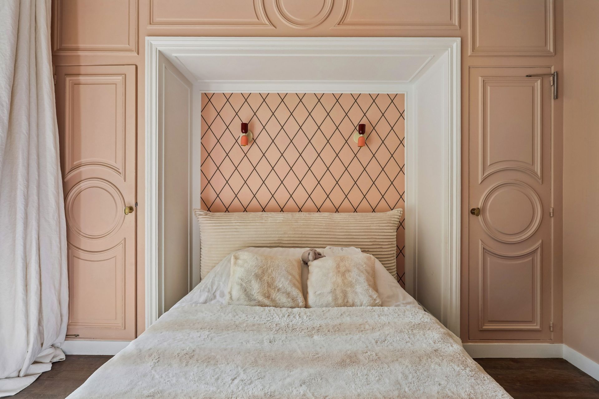 luxury apartment 6 Rooms for sale on PARIS (75016)