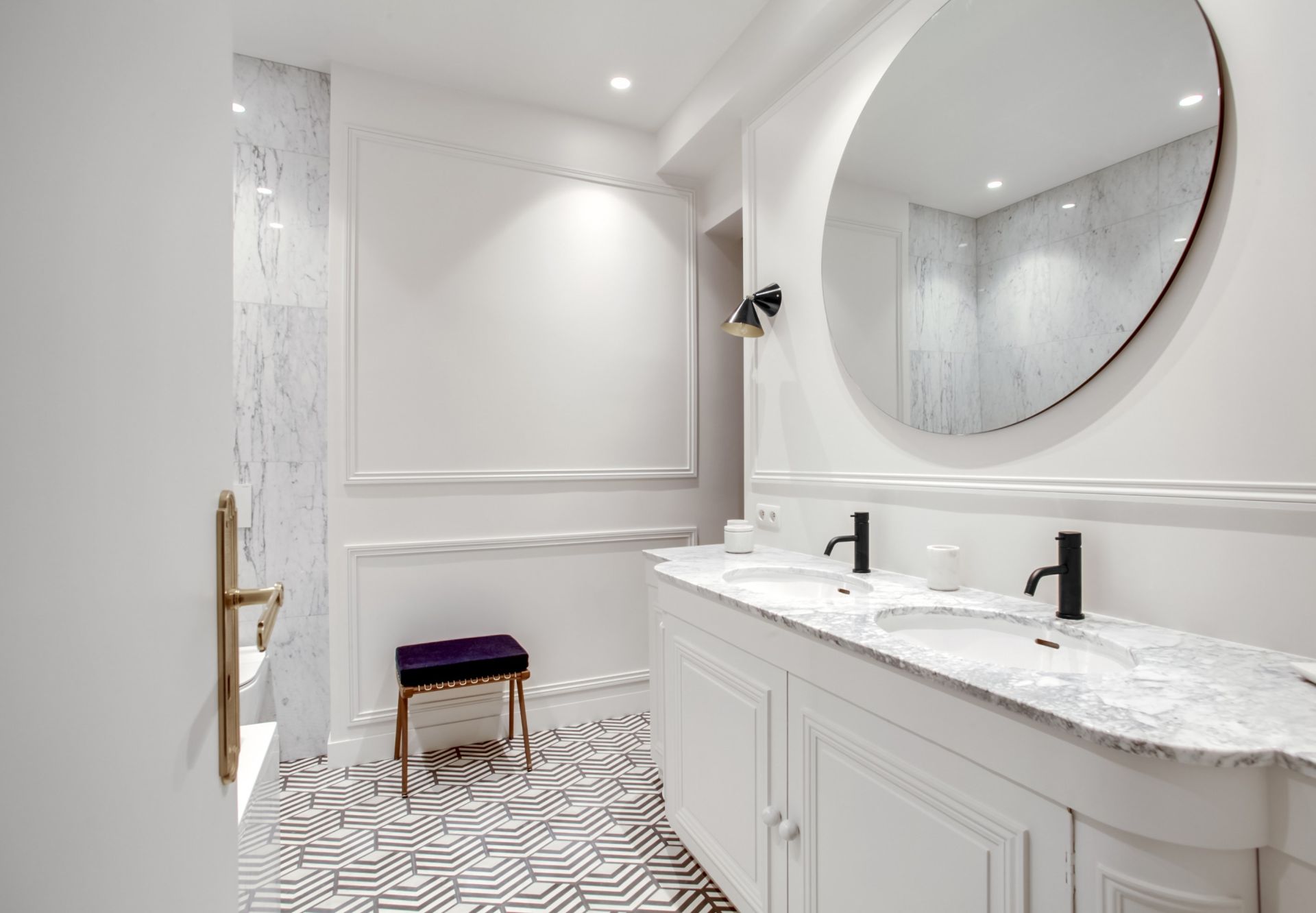luxury apartment 6 Rooms for sale on PARIS (75016)
