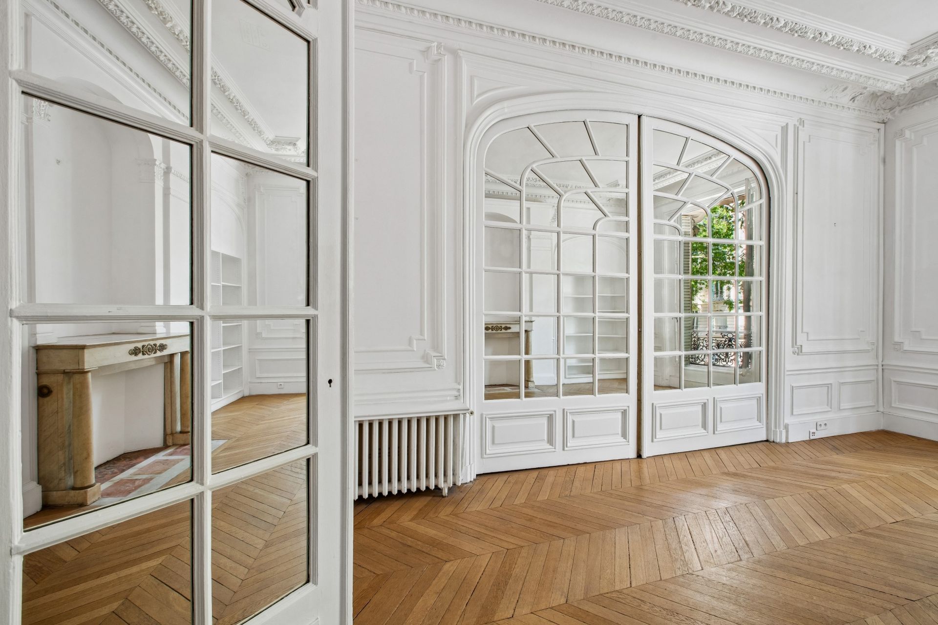 luxury apartment 8 Rooms for sale on PARIS (75008)
