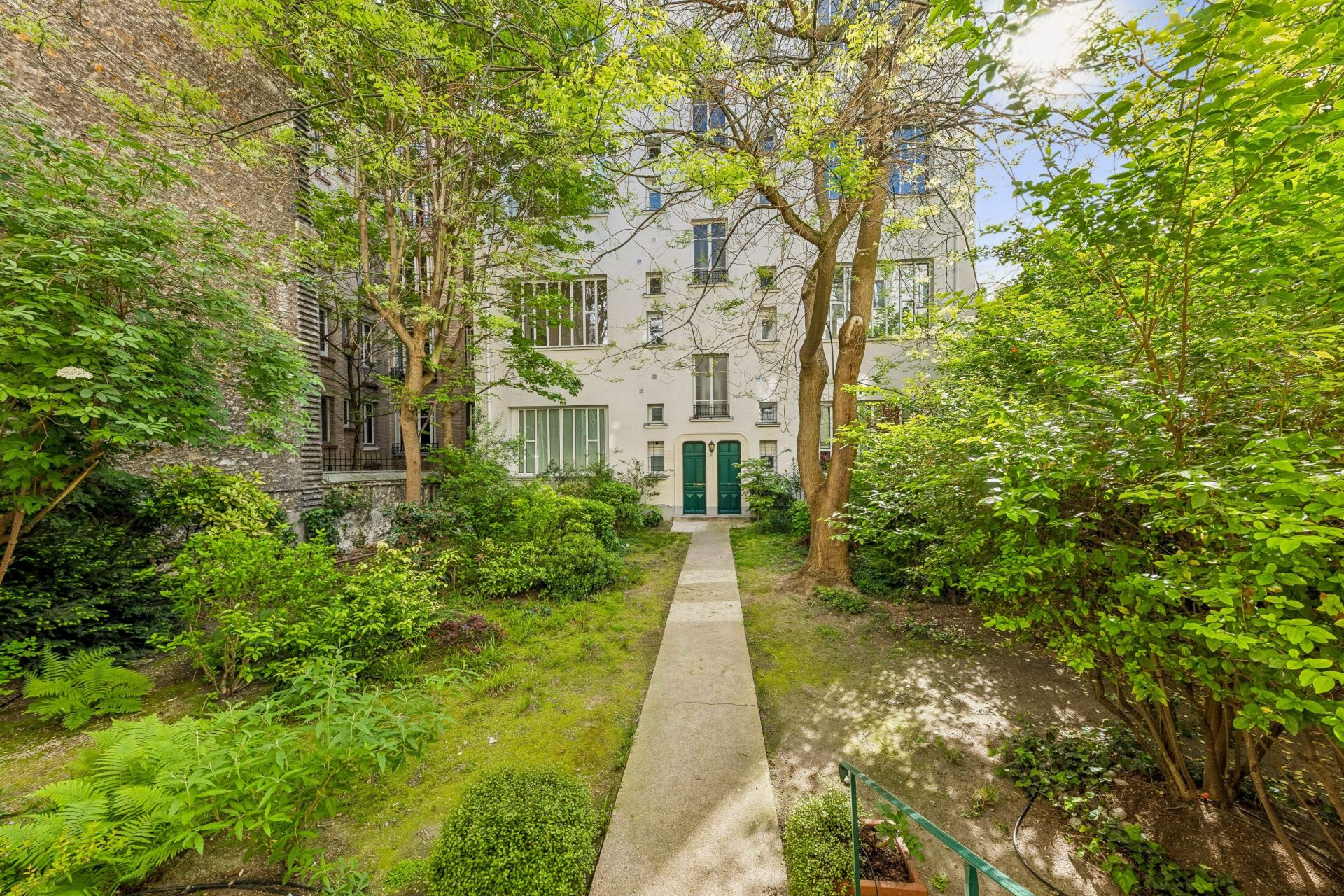luxury apartment 3 Rooms for sale on PARIS (75016)
