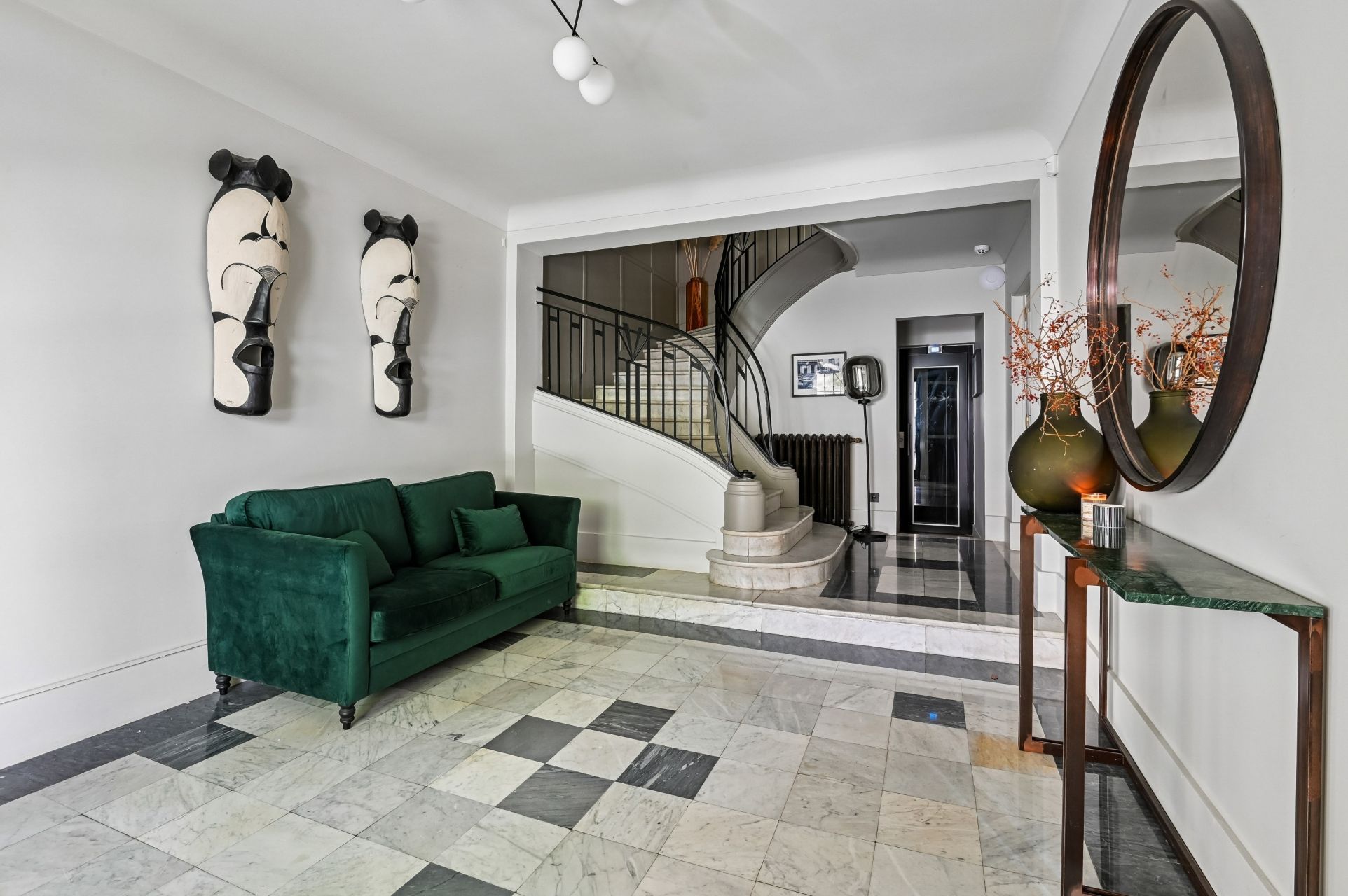 mansion (hôtel particulier) 9 Rooms for sale on NEUILLY SUR SEINE (92200)
