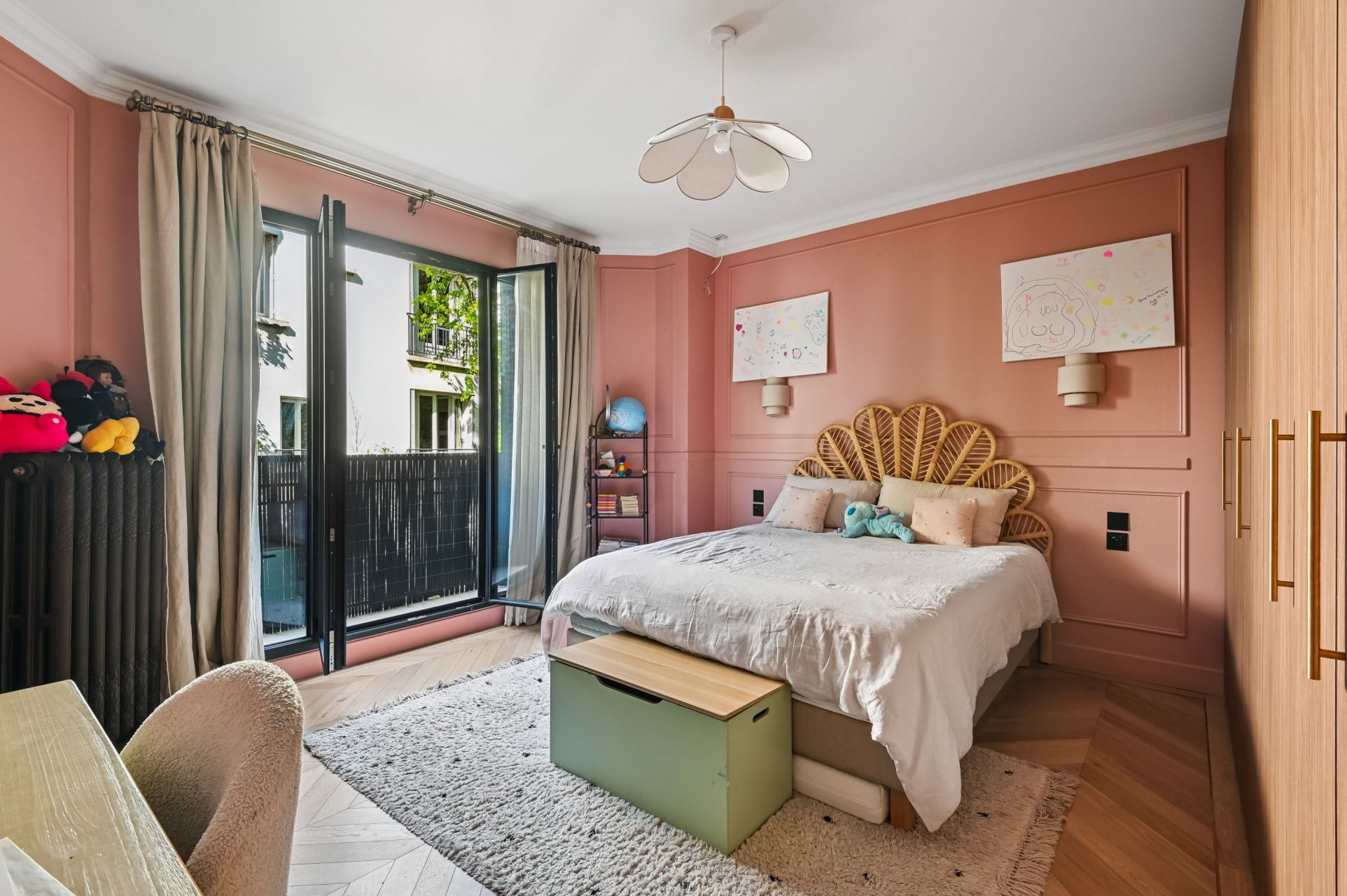 mansion (hôtel particulier) 9 Rooms for sale on NEUILLY SUR SEINE (92200)