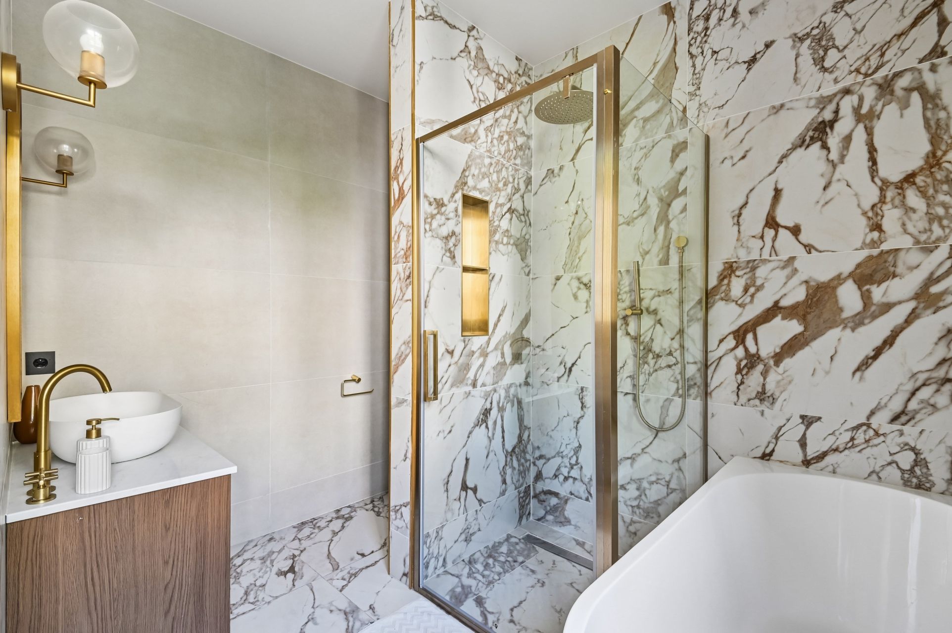 mansion (hôtel particulier) 9 Rooms for sale on NEUILLY SUR SEINE (92200)