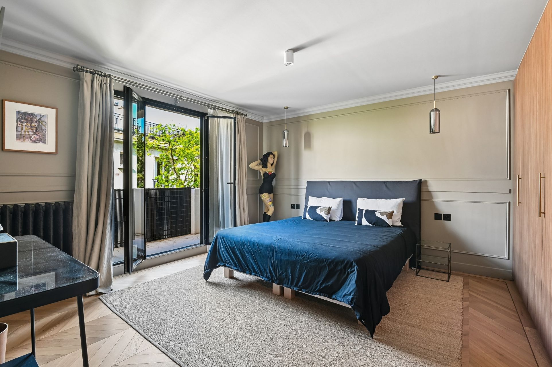 mansion (hôtel particulier) 9 Rooms for sale on NEUILLY SUR SEINE (92200)