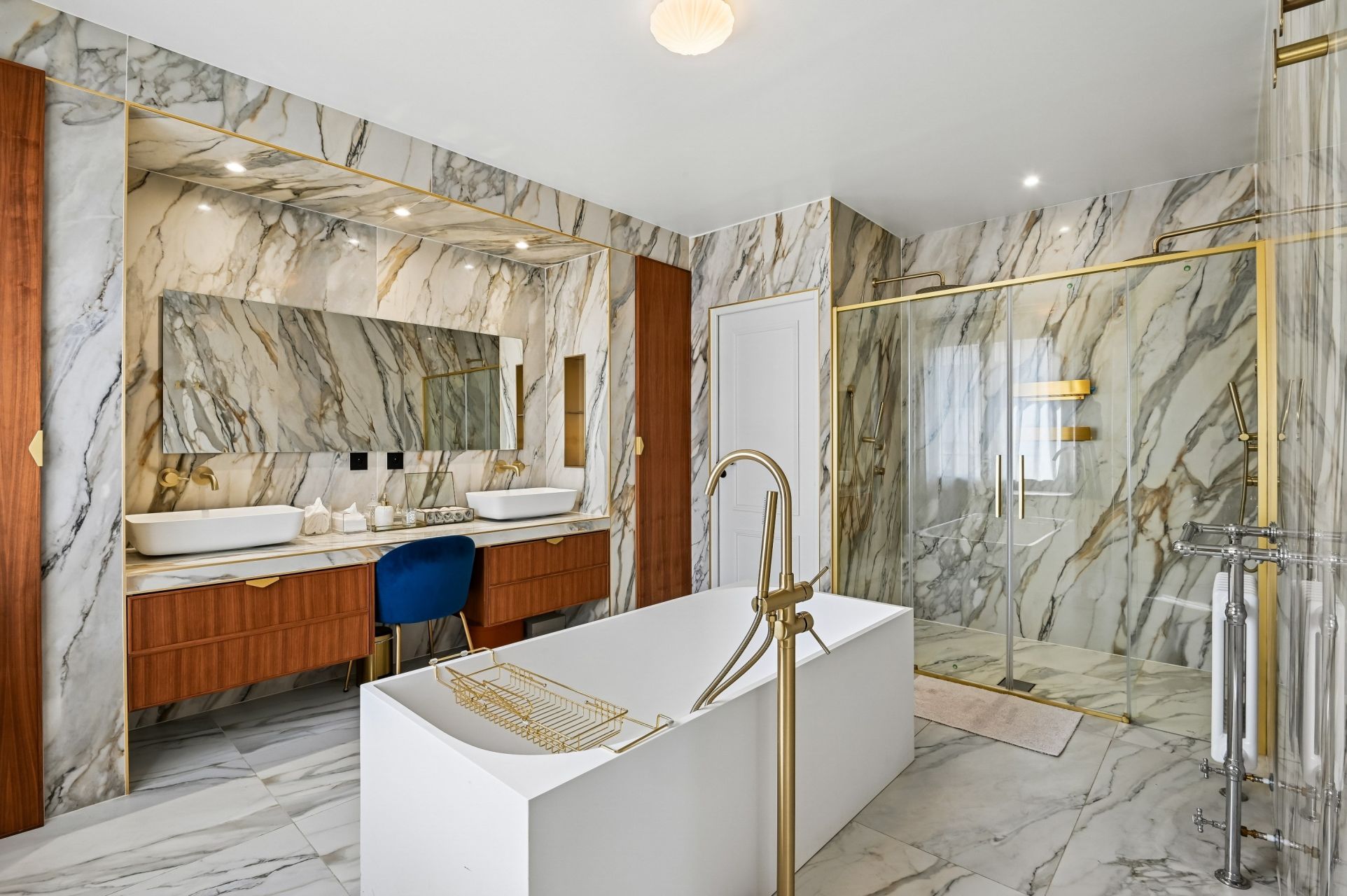 mansion (hôtel particulier) 9 Rooms for sale on NEUILLY SUR SEINE (92200)