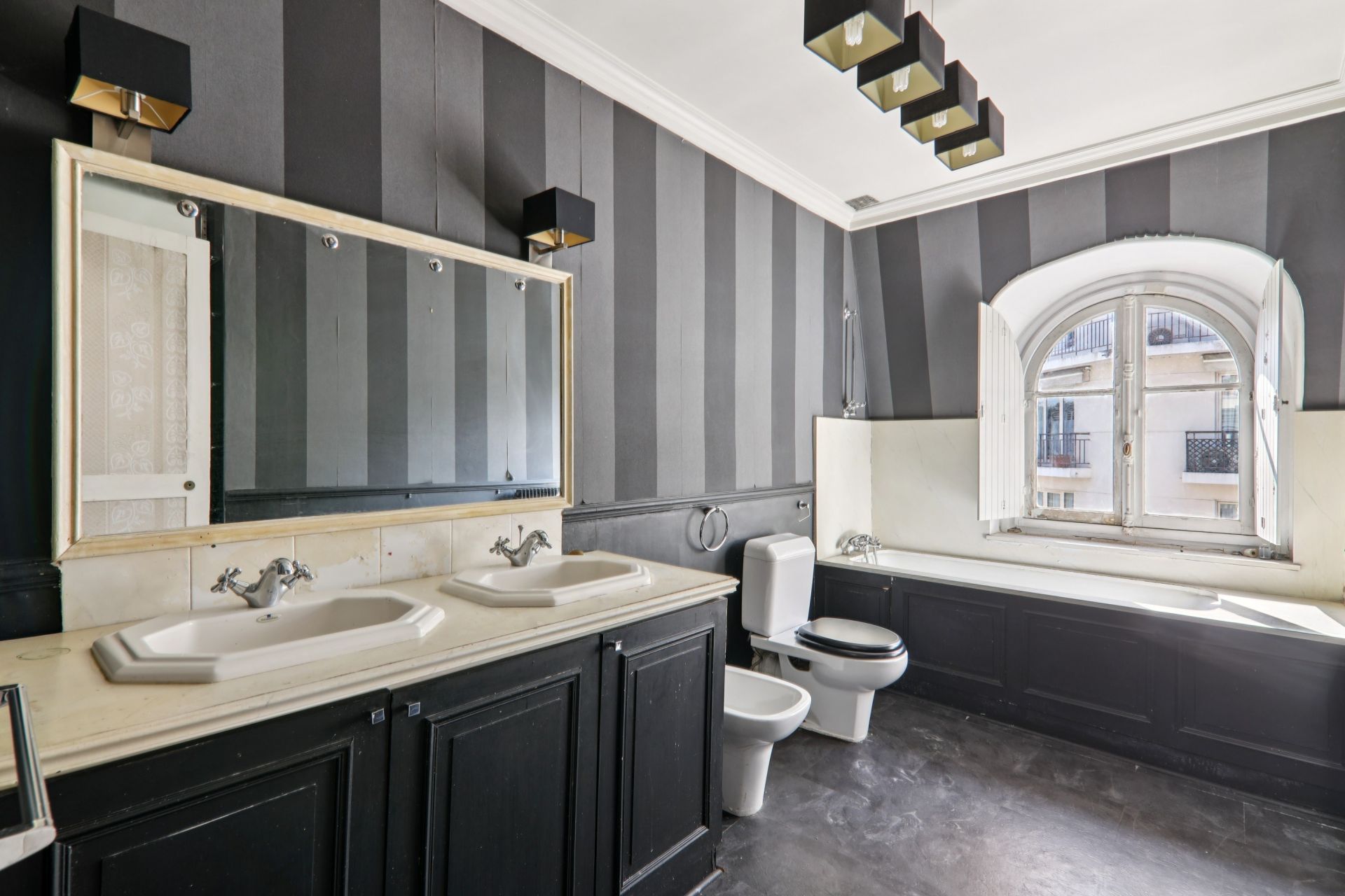 mansion (hôtel particulier) 15 Rooms for sale on PARIS (75016)