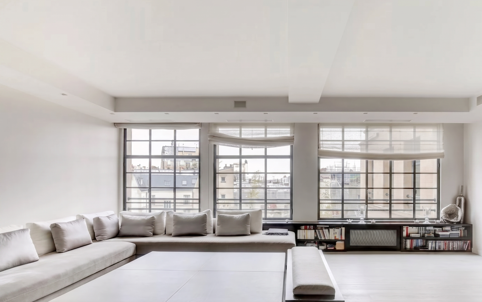 luxury apartment 4 Rooms for sale on PARIS (75008)