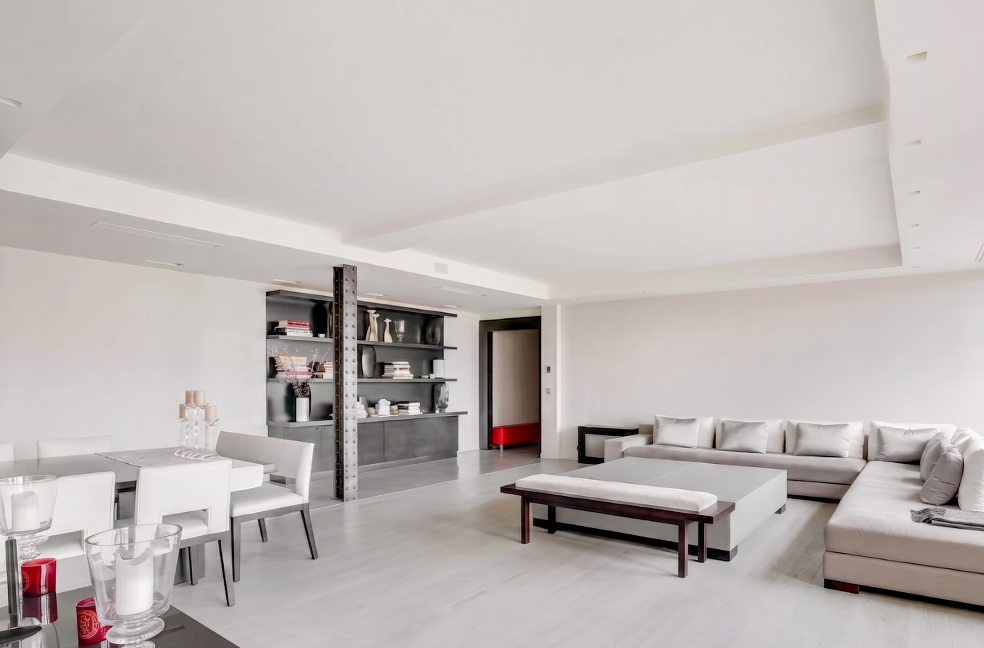 luxury apartment 4 Rooms for sale on PARIS (75008)