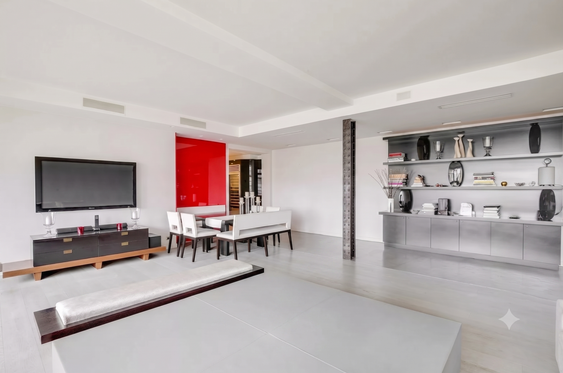 luxury apartment 4 Rooms for sale on PARIS (75008)