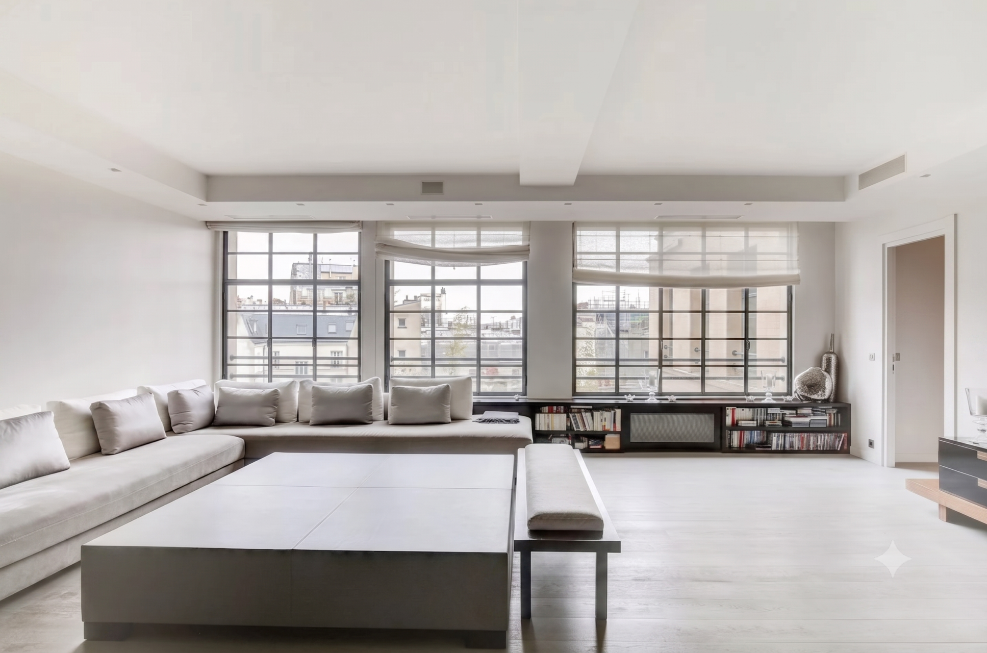 luxury apartment 4 Rooms for sale on PARIS (75008)