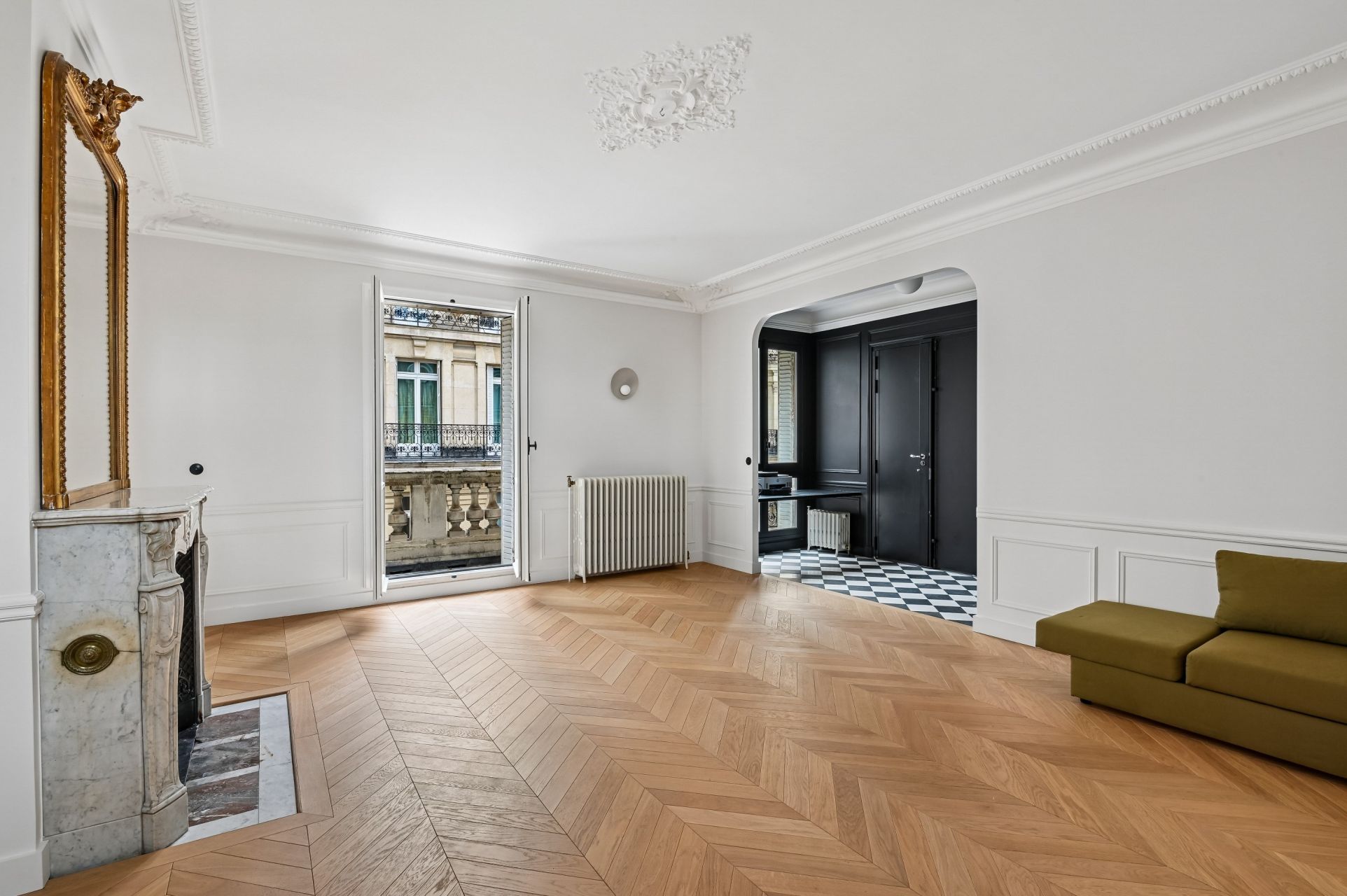 luxury apartment 5 Rooms for sale on PARIS (75016)