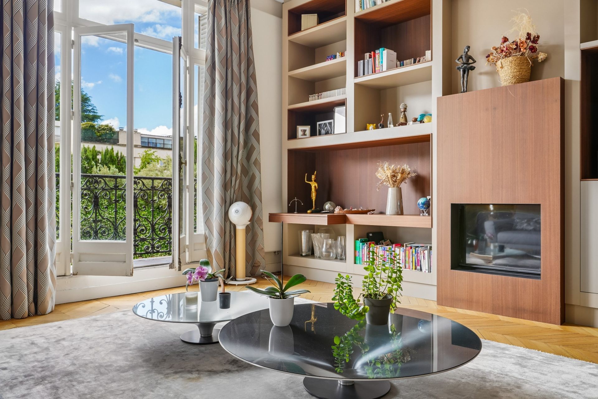 luxury apartment 9 Rooms for sale on NEUILLY SUR SEINE (92200)