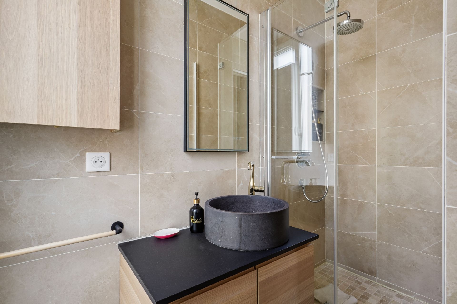 luxury apartment 6 Rooms for sale on PARIS (75017)