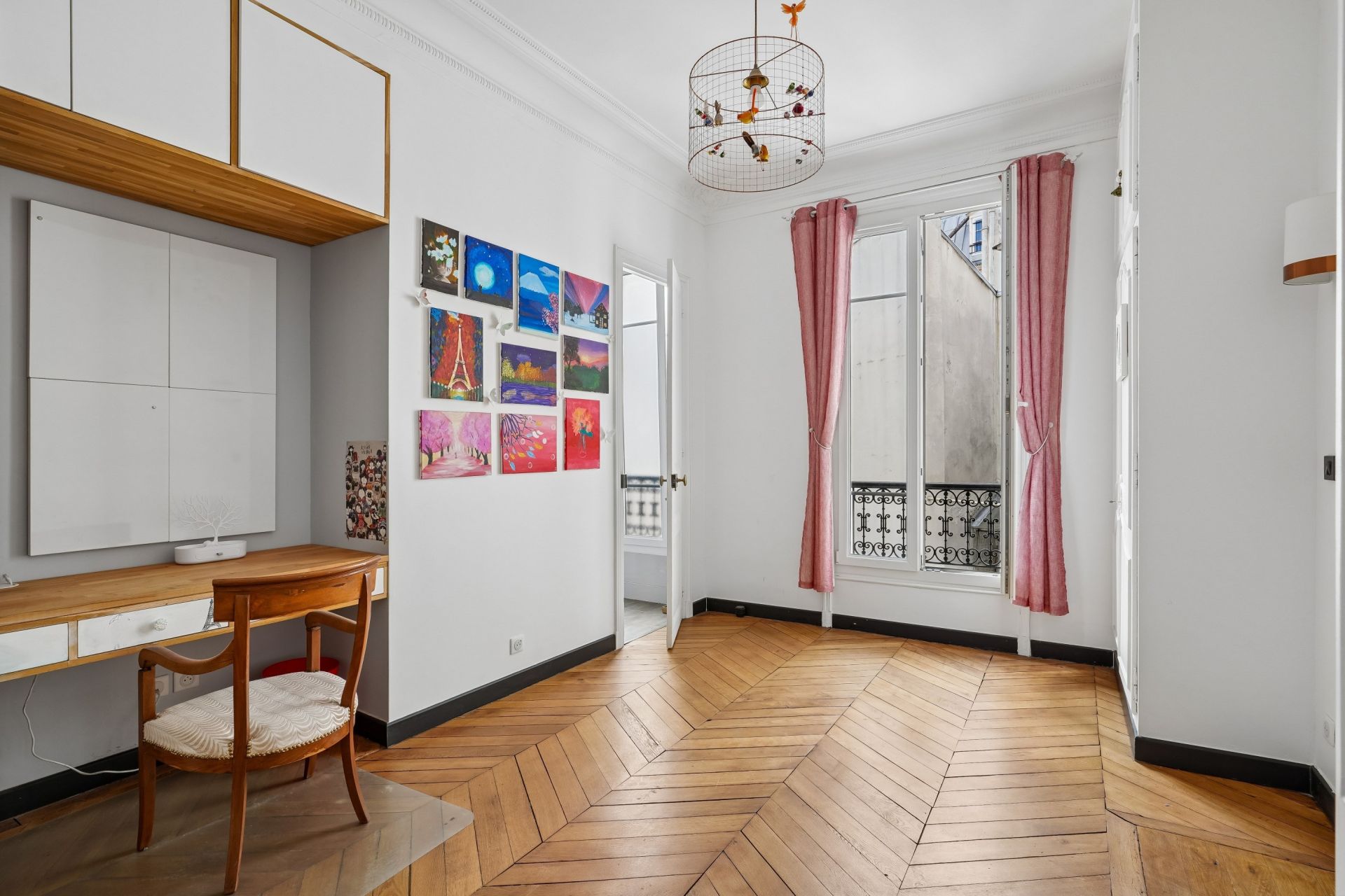 luxury apartment 6 Rooms for sale on PARIS (75017)