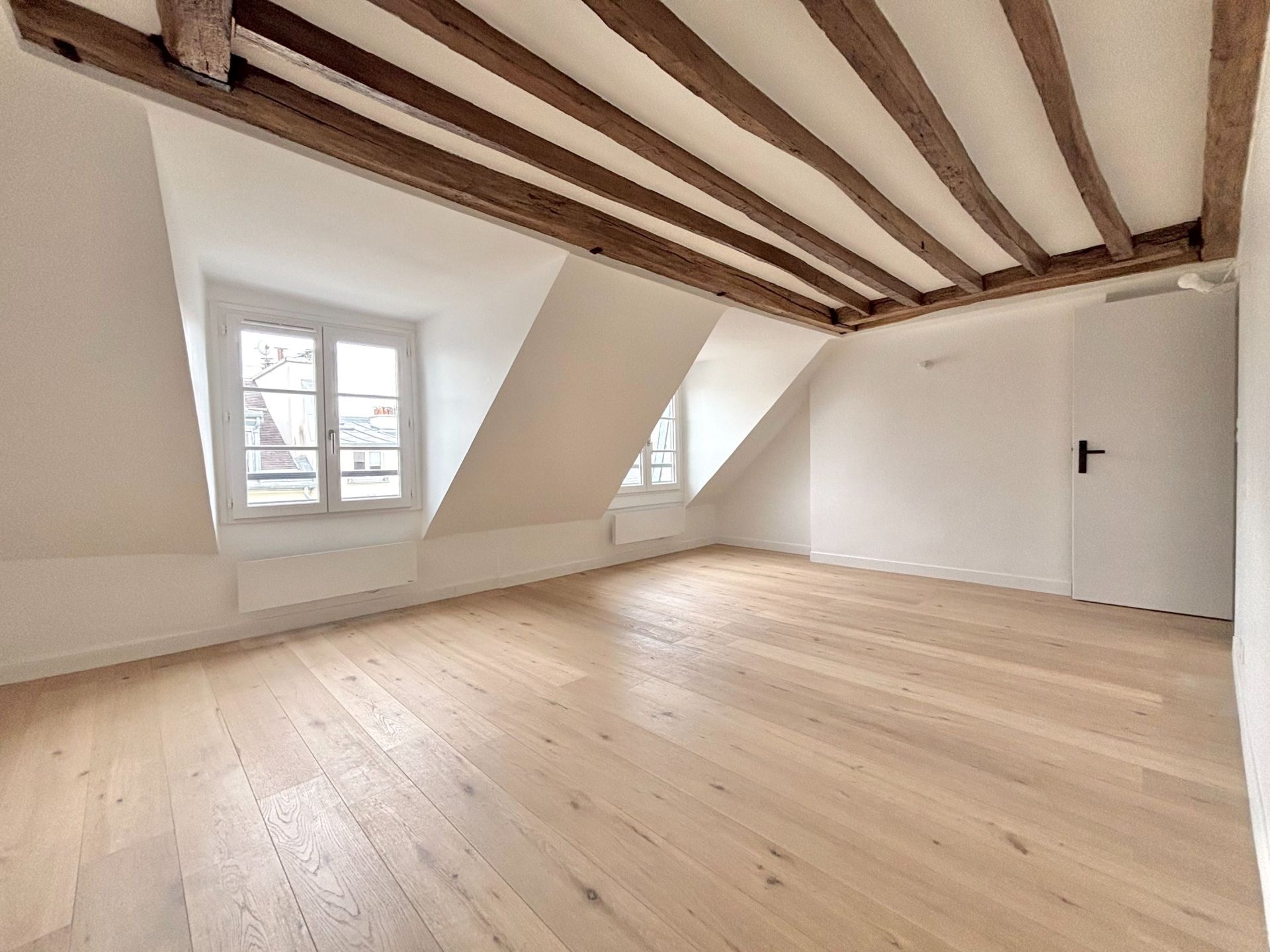 luxury apartment 2 Rooms for sale on PARIS (75003)