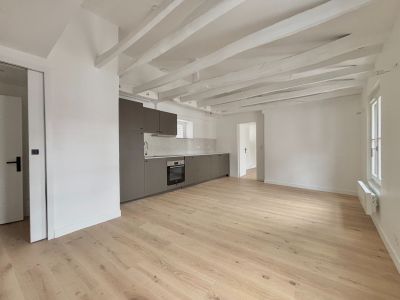 Sale Luxury apartment Paris 3 2&nbsp;Rooms 43.2&nbsp;m²