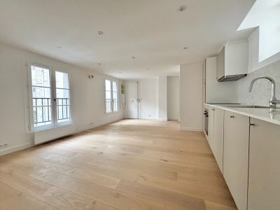Sale Luxury apartment Paris 3 2&nbsp;Rooms 43.9&nbsp;m²