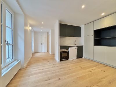 Sale Luxury apartment Paris 3 2&nbsp;Rooms 35.6&nbsp;m²