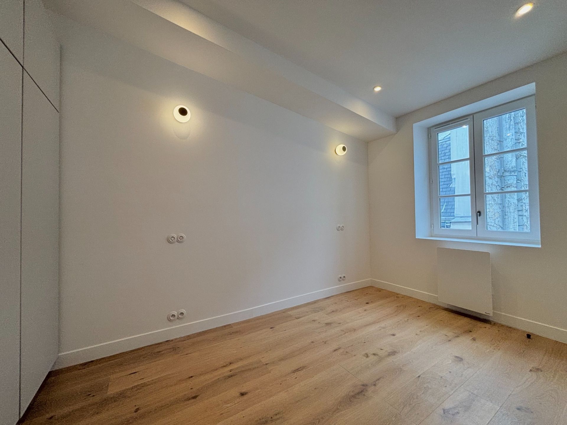 luxury apartment 2 Rooms for sale on PARIS (75003)