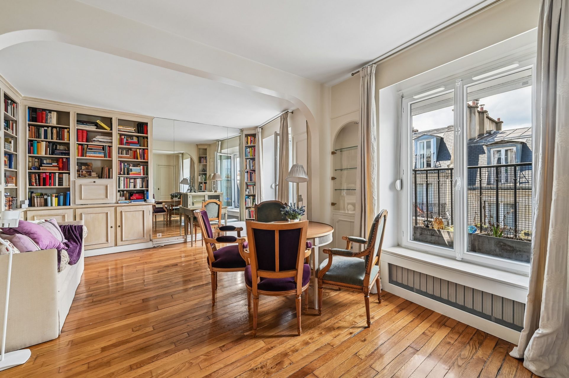 luxury apartment 3 Rooms for sale on PARIS (75116)
