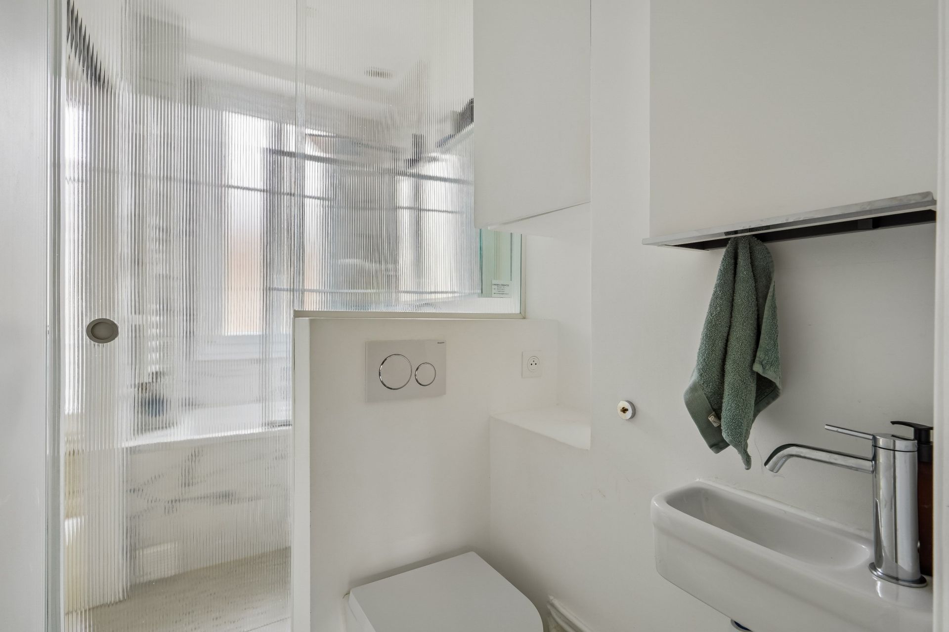 luxury apartment 4 Rooms for sale on NEUILLY SUR SEINE (92200)