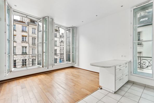 Sale Luxury apartment Paris 4 2&nbsp;Rooms 39&nbsp;m²