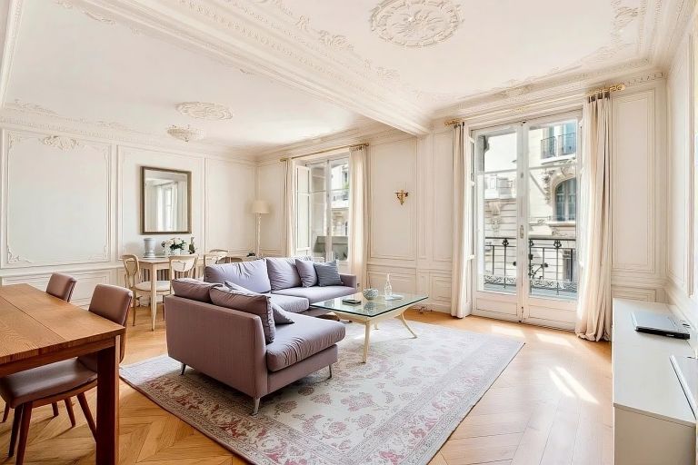 luxury apartment 5 Rooms for sale on PARIS (75008)
