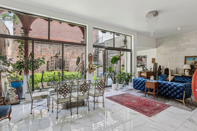 maison de ville 8 Pièces en vente sur PARIS (75020)