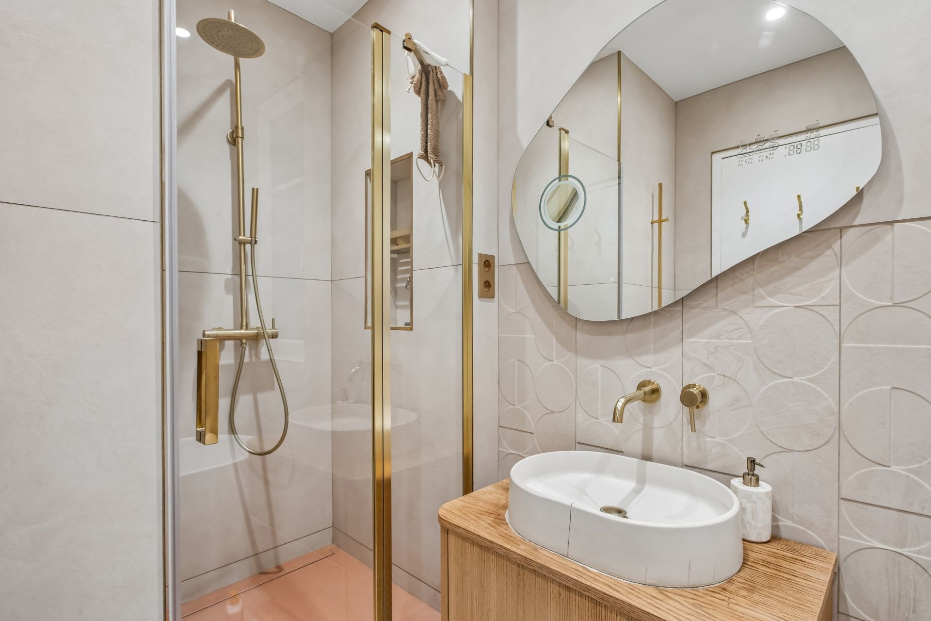 luxury apartment 3 Rooms for sale on PARIS (75016)