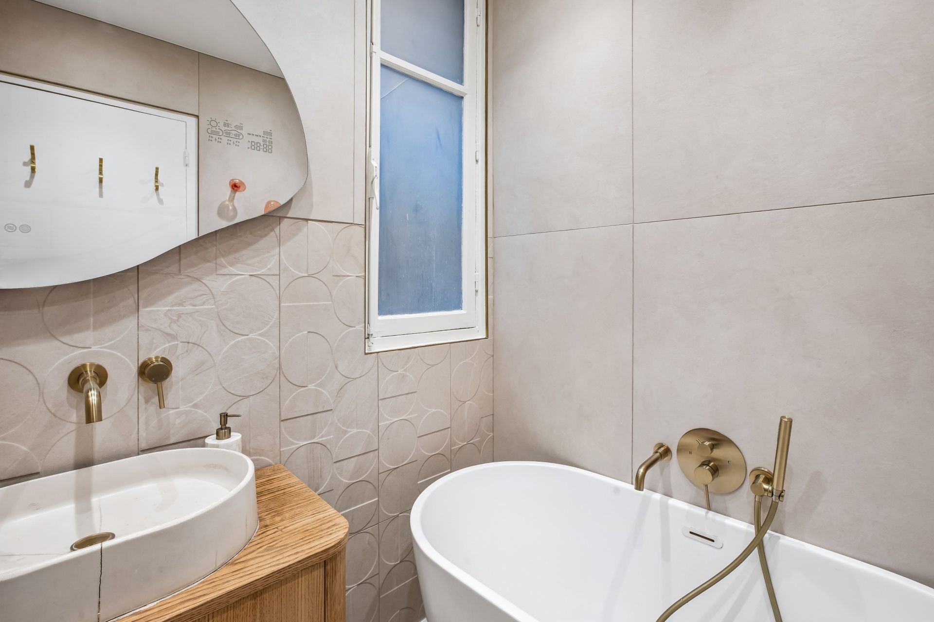 luxury apartment 3 Rooms for sale on PARIS (75016)