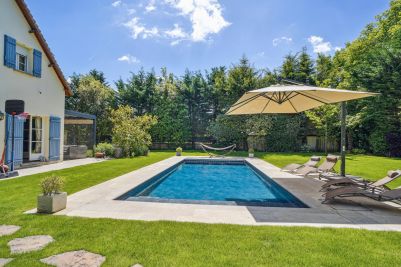 Sale Luxury house Montfort-l'Amaury 6&nbsp;Rooms 210&nbsp;m²