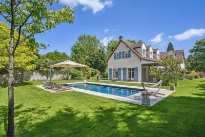 Sale Luxury house Montfort-l'Amaury 6&nbsp;Rooms 240&nbsp;m²
