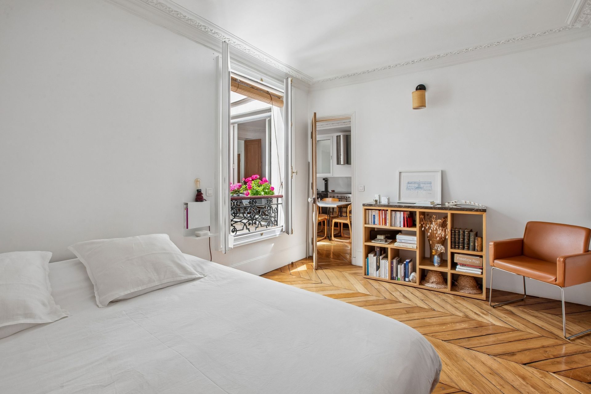 luxury apartment 4 Rooms for sale on PARIS (75010)