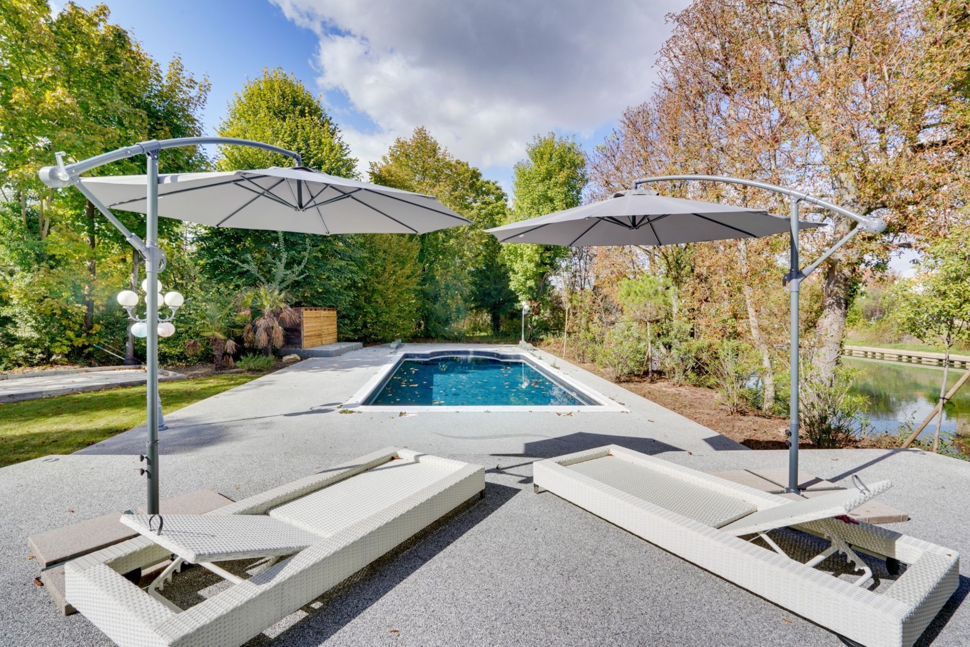 luxury house 11 Rooms for sale on LE PERREUX SUR MARNE (94170)