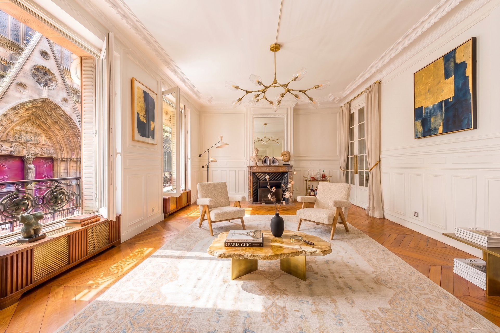 luxury apartment 5 Rooms for sale on PARIS (75004)