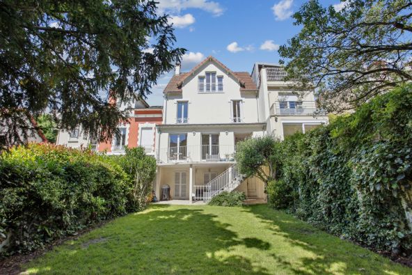 Location Maison de luxe Suresnes 6&nbsp;Pièces 192&nbsp;m²