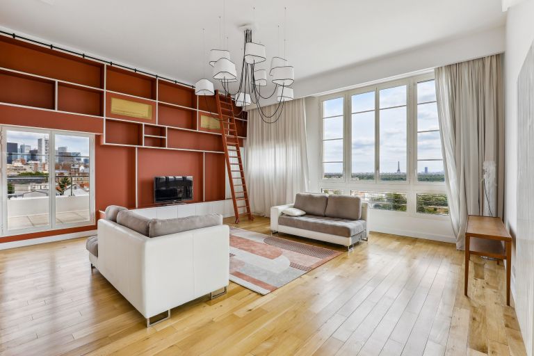 luxury apartment 6 Rooms for rent on SURESNES (92150)