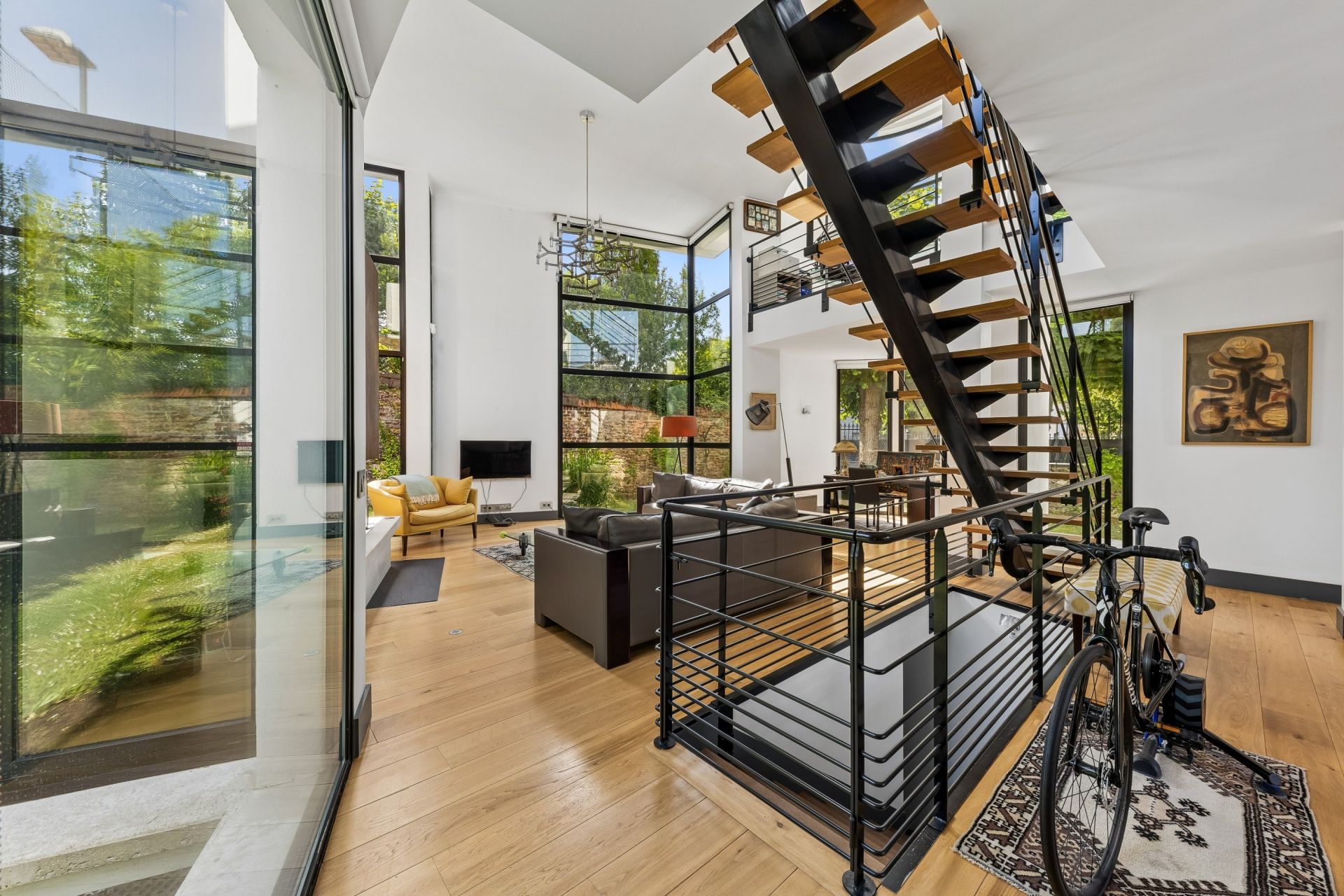 architect's house 8 Rooms for sale on ST CLOUD (92210)