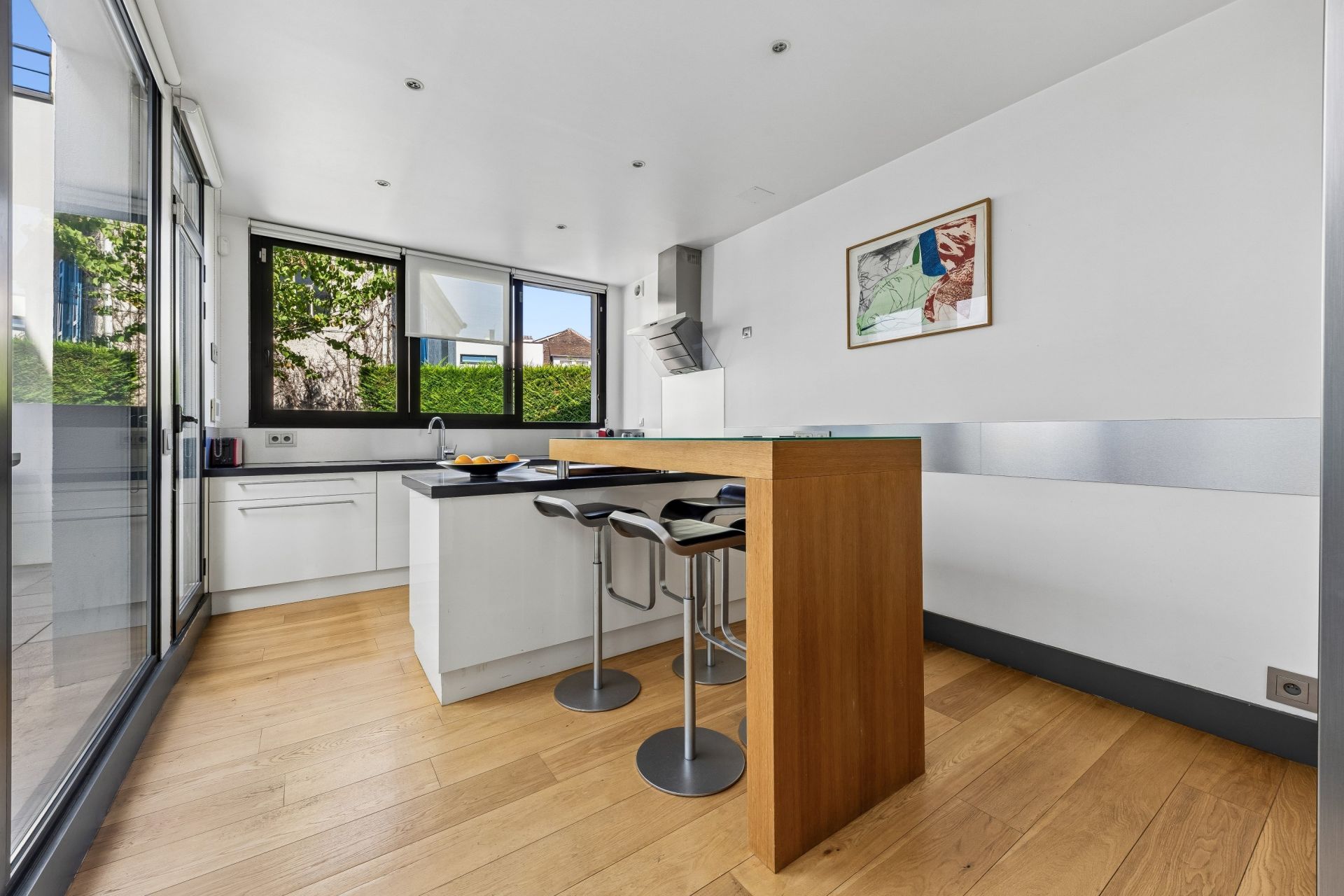 architect's house 8 Rooms for sale on ST CLOUD (92210)