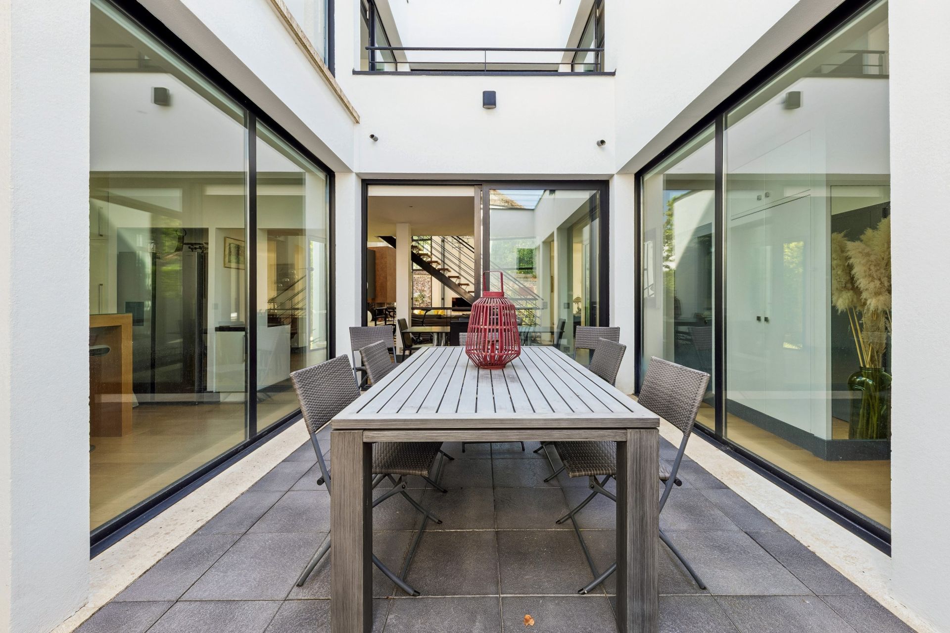 architect's house 8 Rooms for sale on ST CLOUD (92210)