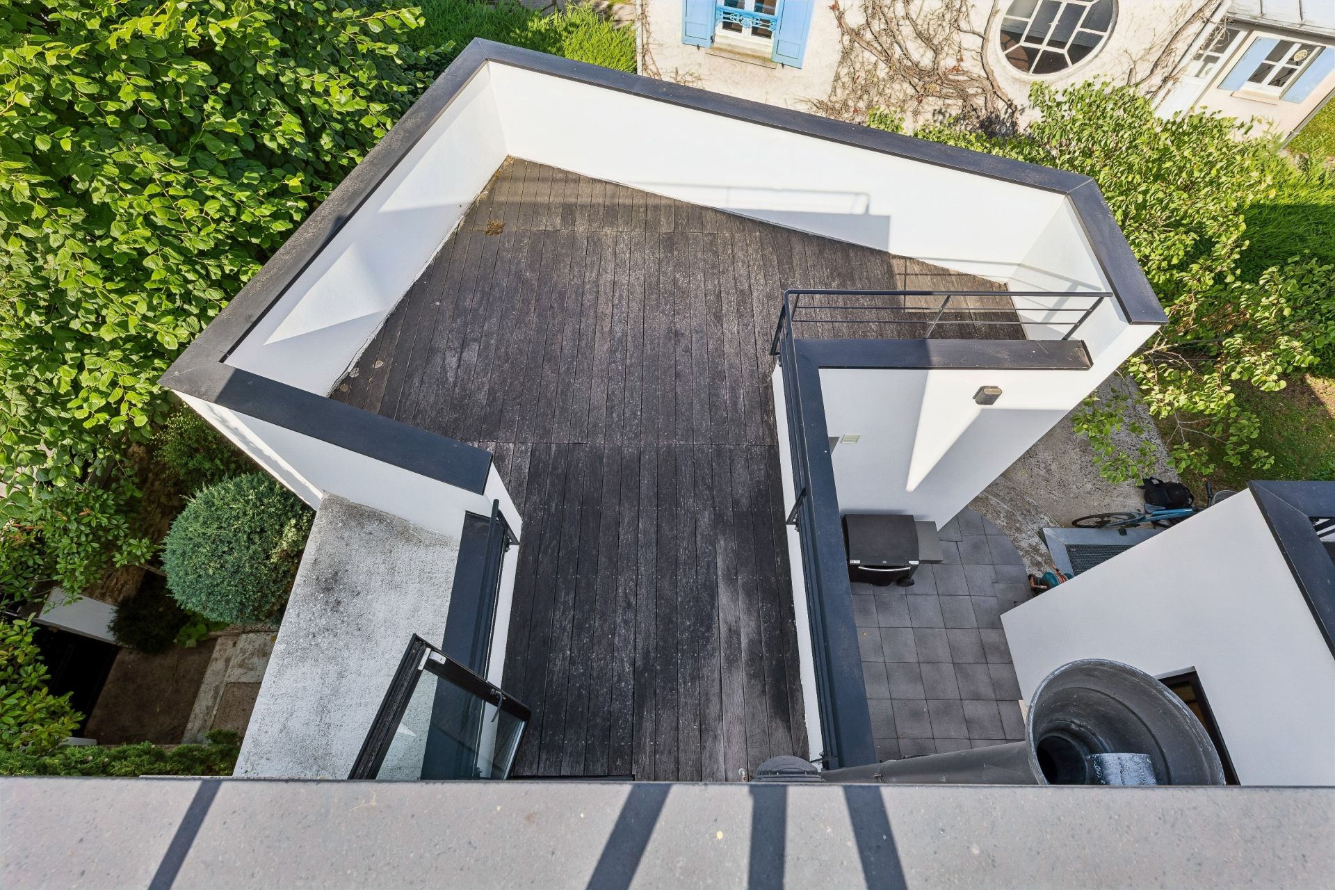 architect's house 8 Rooms for sale on ST CLOUD (92210)