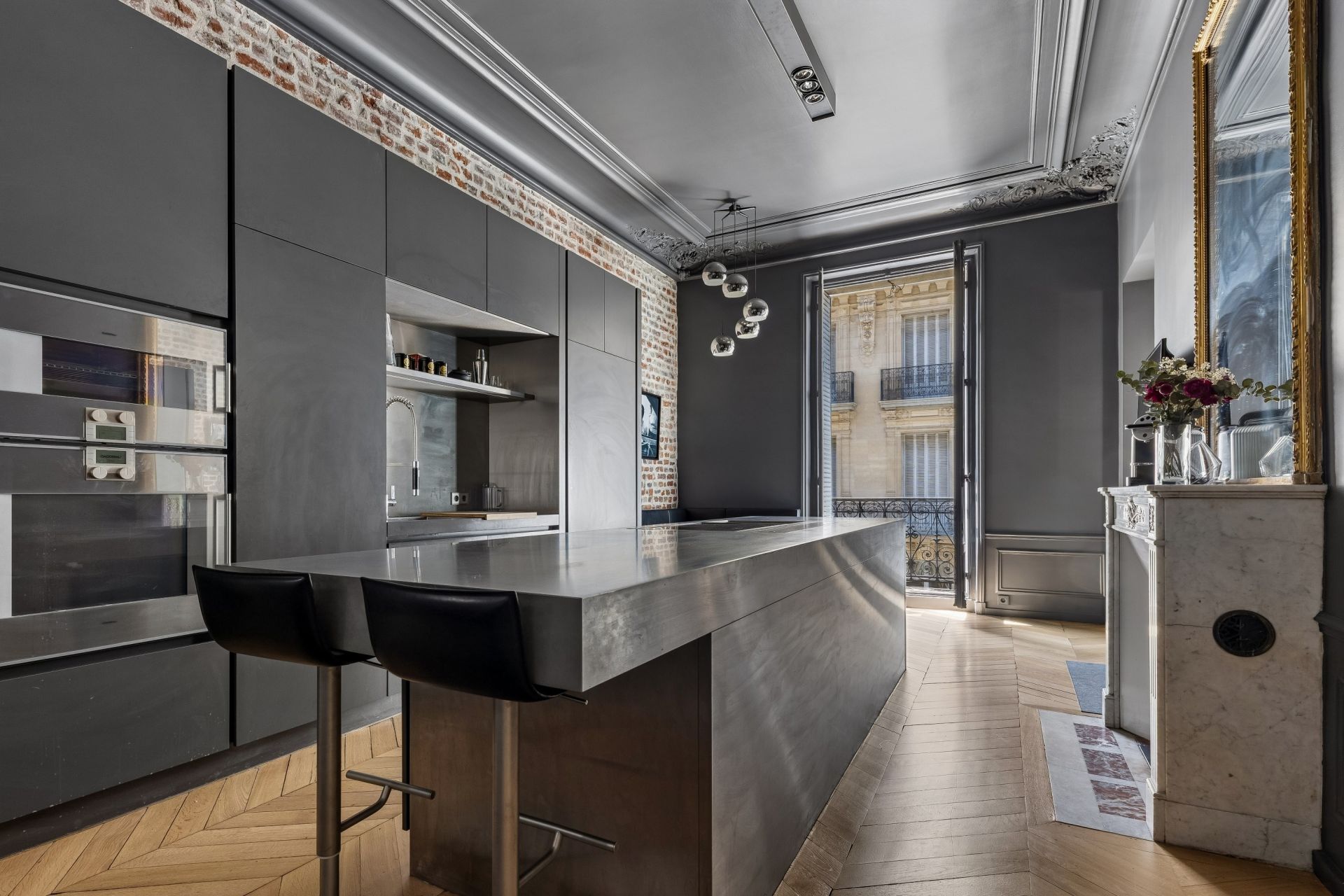 luxury apartment 6 Rooms for sale on PARIS (75017)