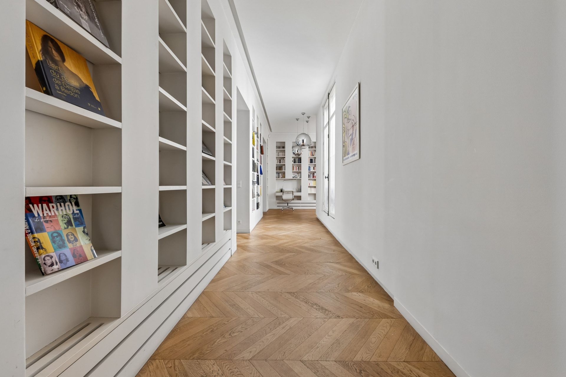 luxury apartment 6 Rooms for sale on PARIS (75017)