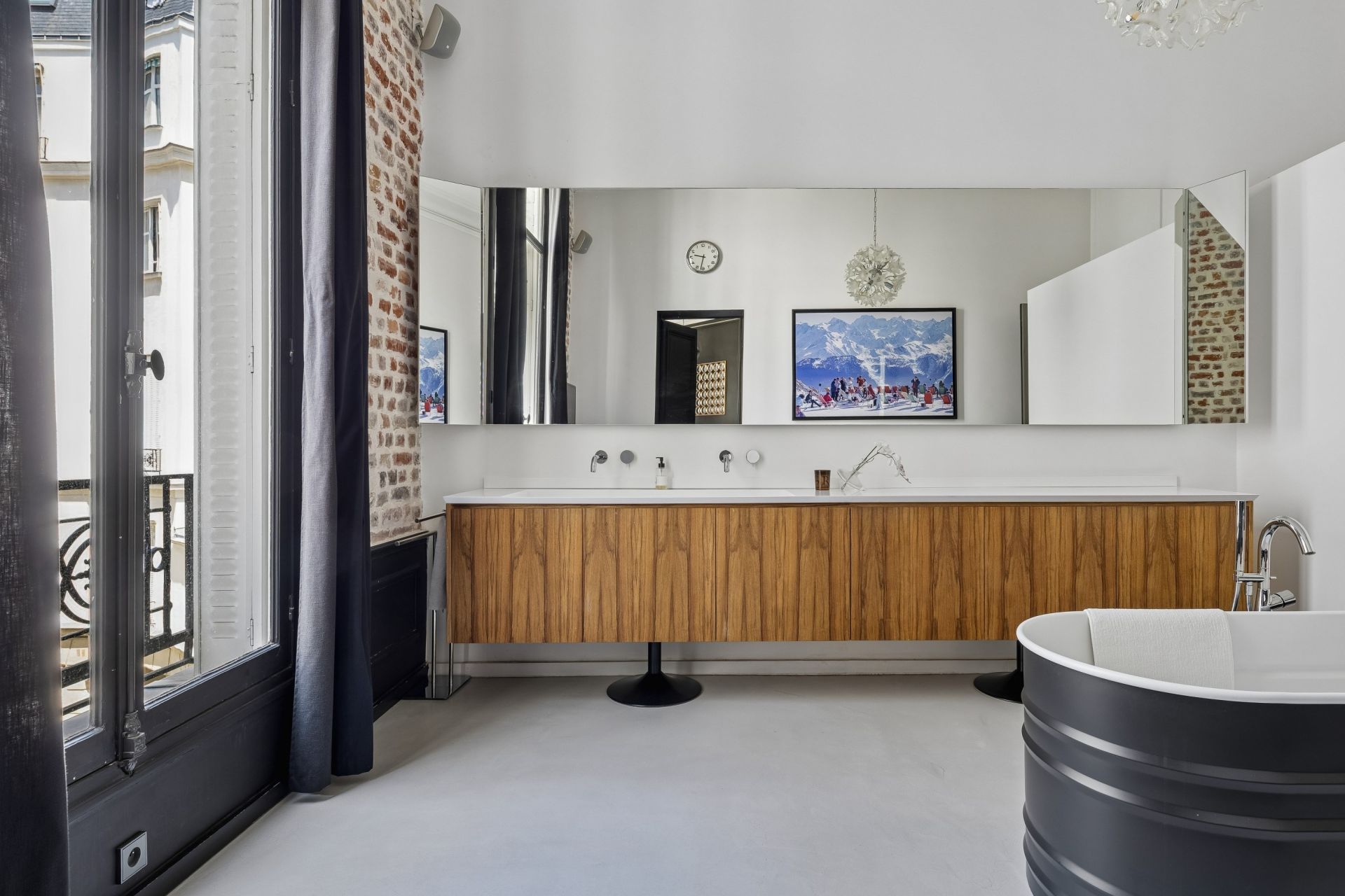 luxury apartment 6 Rooms for sale on PARIS (75017)