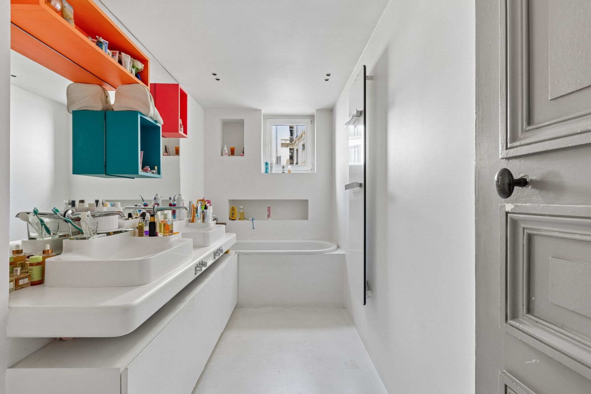 luxury apartment 6 Rooms for sale on PARIS (75017)